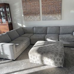 Sectional Sofa/Couch & Ottoman – Excellent Condition