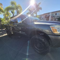 2005 Nissan Titan 4x4 Se