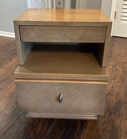 American of Martinsville Nightstand blond 2 drawers