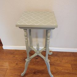 Side Table/ Plant Stand