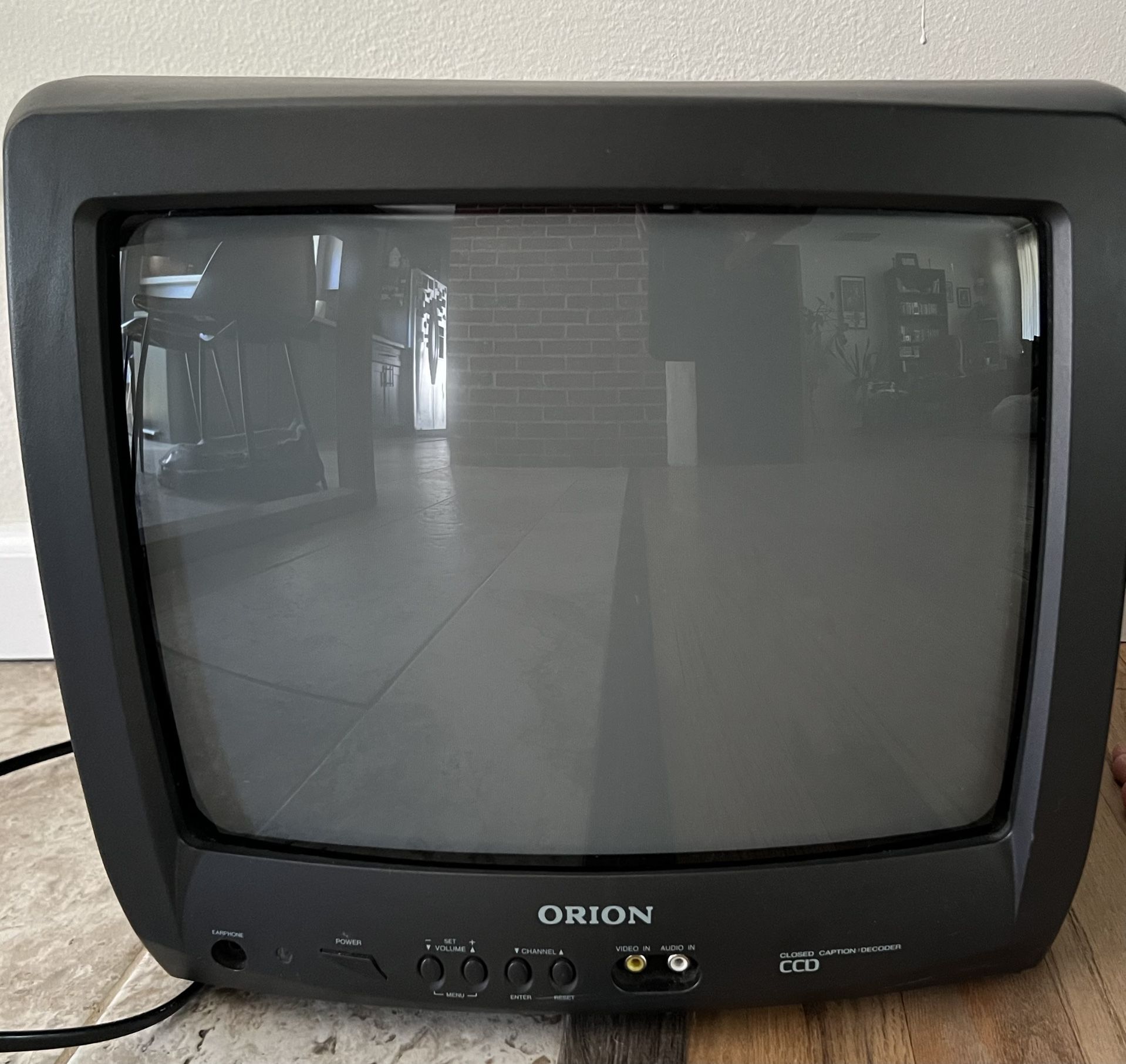 Orion 13" CRT TV (TV1334A) Television w Front AV Inputs - Tested