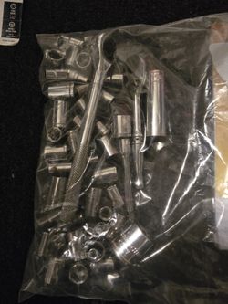 Make Offer Bag Of Sockets And 2 Handles