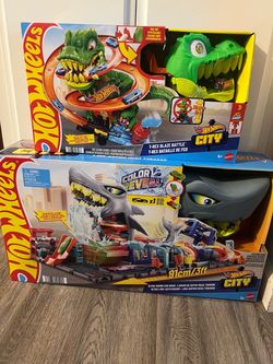 Hot Wheels Ultra Shark Car Wash and T-Rex Blaze Battle Toys