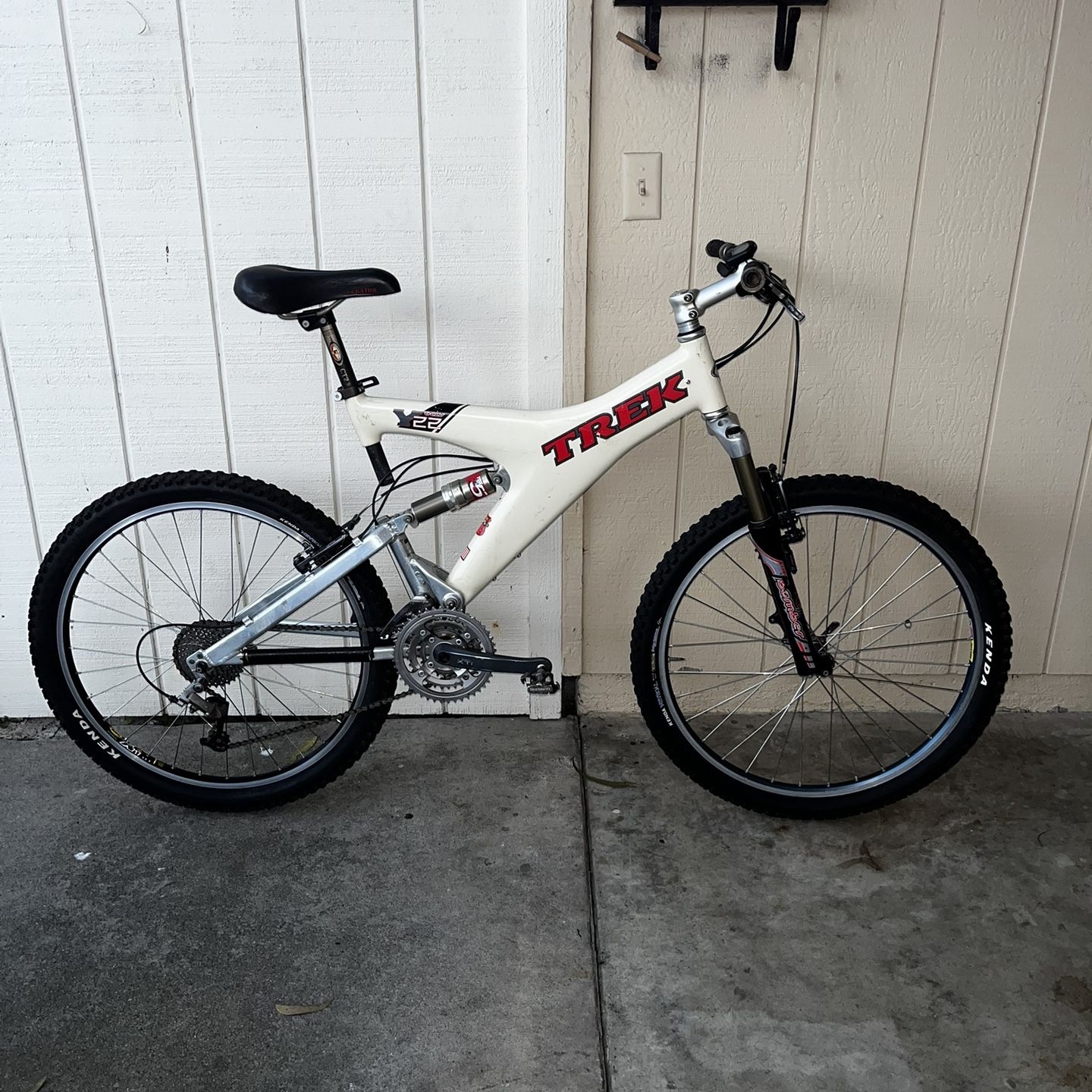 Vintage Trek Y22 OCLV Carbon Frame Mountain Bike for Sale in Vintage Trek Y22 OCLV Carbon Frame Mountain Bike for Sale in