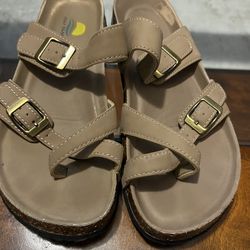 Women sandals size 8