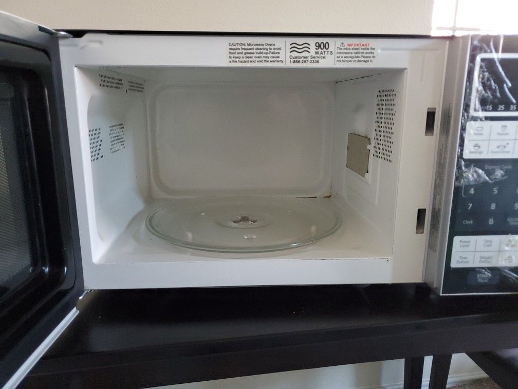 Microwave Oven