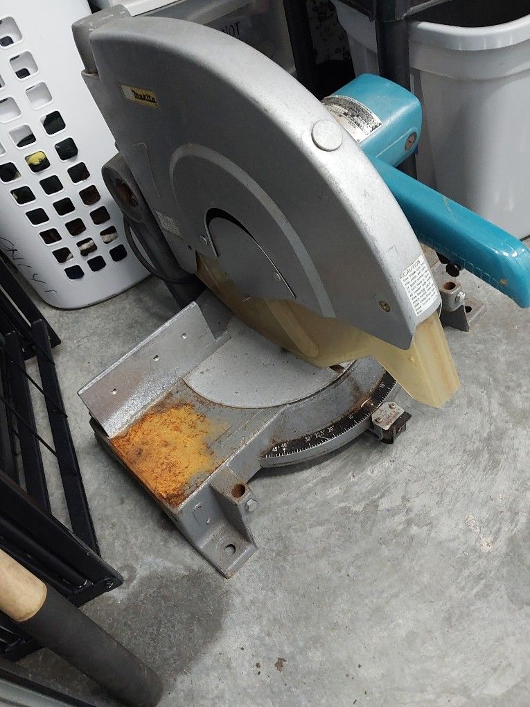Makita Miter Saw