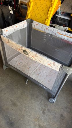 Pack and play playpen