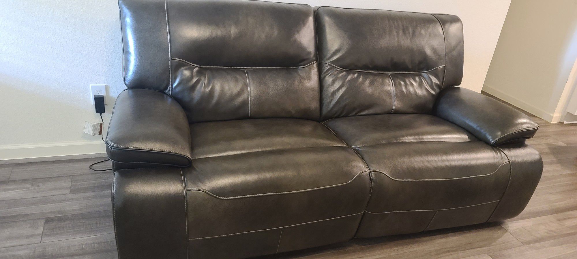 Cindy Crawford Leather Sofa
