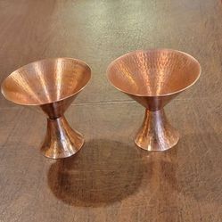 Set of 2 Vintage Sertodo Mexico Exporta Hammered Copper Martini Cups. 
Pre-owned,  good shape. It is 4 1/3" tall. 