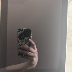 Apple iPad 4th Gen 9.7” A1458 Wi-Fi Tablet – Works Great