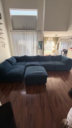 Kova Box Cushion Pitt