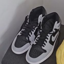 Men's Shoes Size 8 1/2