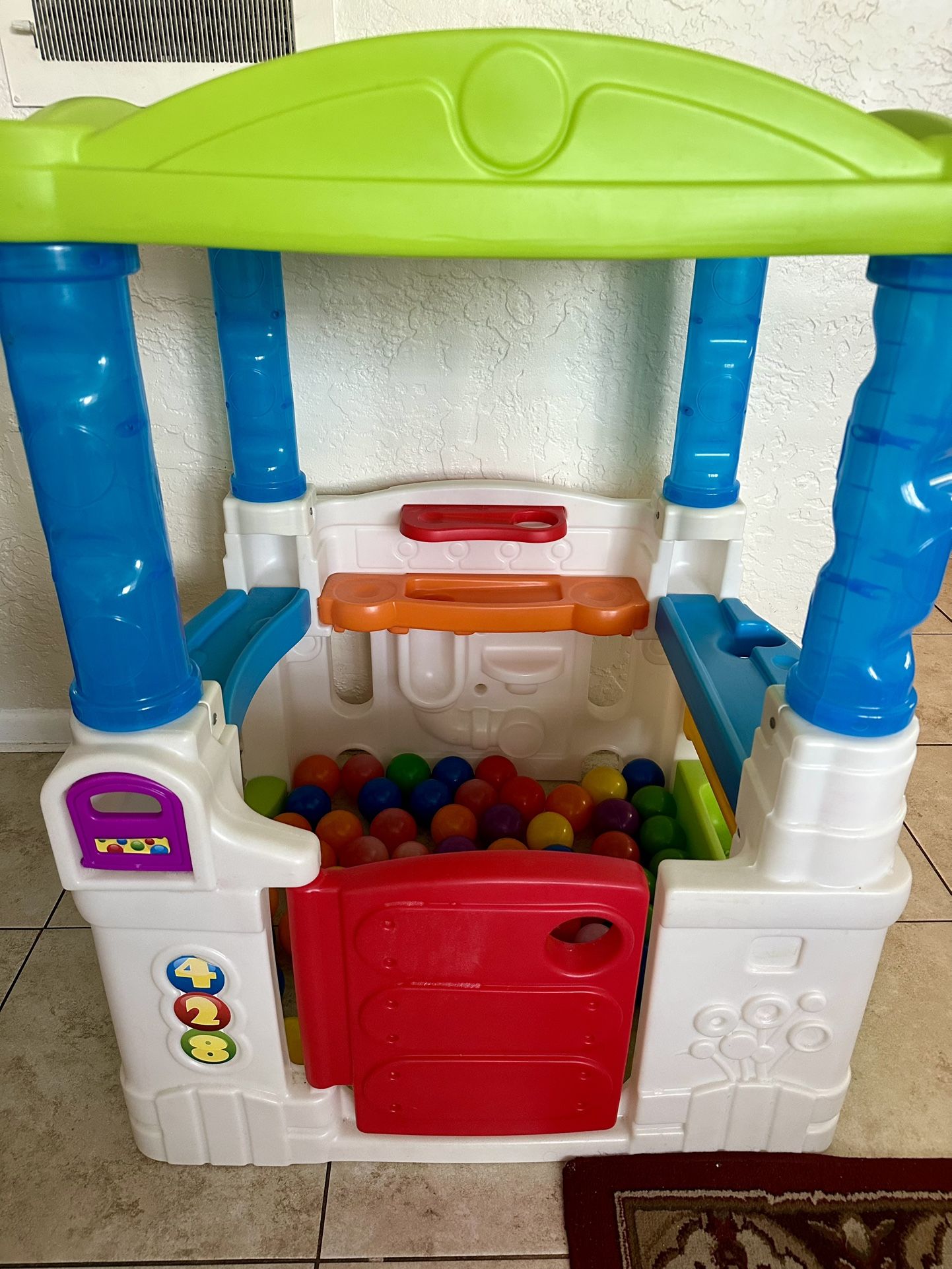 Step2 Wonderball Toddler Fun House Playhouse Kids Indoor/Outdoor