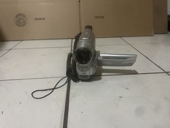 JVC GR-AXM17U VHS-C Handheld Digital Camcorder
