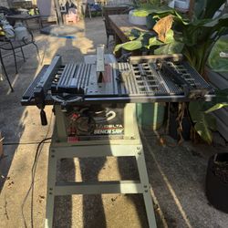 Delta 10” Table Saw With Attachments 