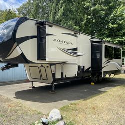 2017 Montana High Country 30.5RL 5th wheel