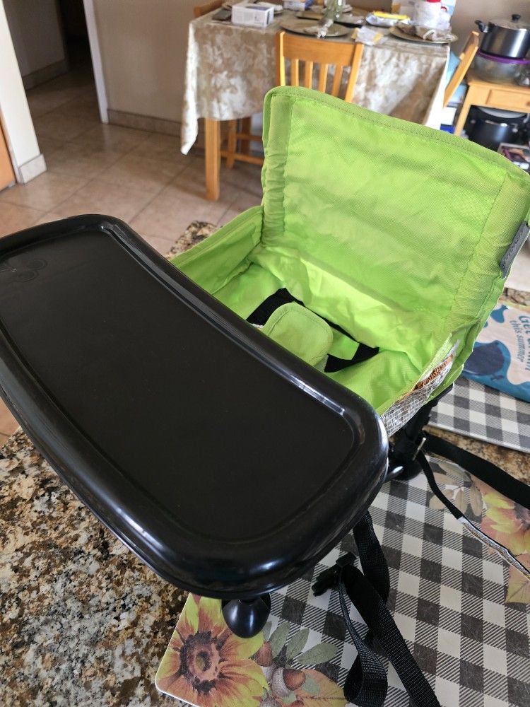 Summer By Brights Portable Booster Chair