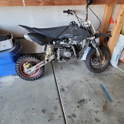 Coolster 125 CC Chinese Dirt Bike Gas Powered 