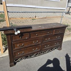 Free ITEMS in Picture Will Be Moving 