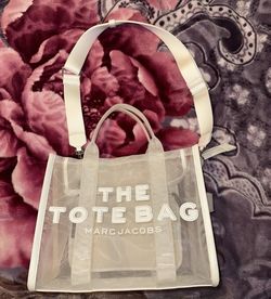 The Mesh Medium Traveler Tote ( Marc Jacob)