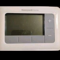 Honeywell Home RTH7560E 7-Day Flexible Programmable Thermostat-white