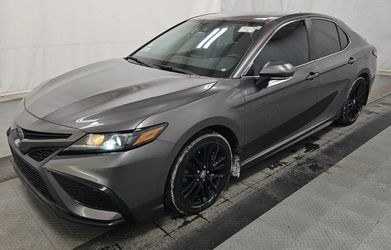 2022 Toyota Camry Hybrid