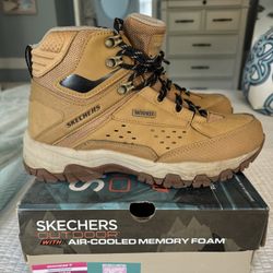 Women’s Sketchers Waterproof Hiking Boots Size 9
