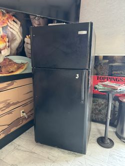 Black Fridge 