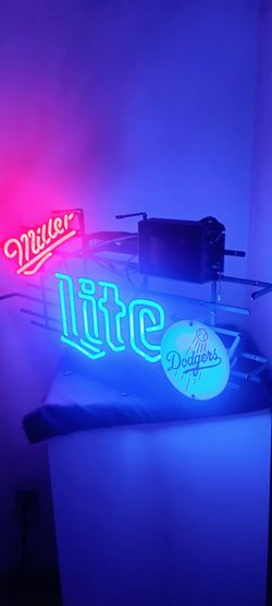 MILLER LITE DODGERS NEON SIGN . DODGERS & ANGELS BOBBLEHEADS AVAILABLE.( ALSO PLENTY OF NEON SIGNS / LIGHTS AVAILABLE FOR SALE ) TAP HANDLES