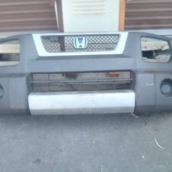 2003-2008 Honda Element Complete Front Bumper With All The Accessories Oem.
