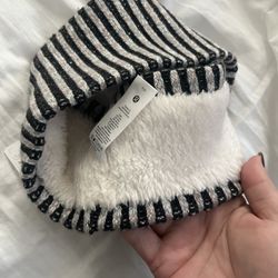 Lululemon Fleece Ear Warmer NWT