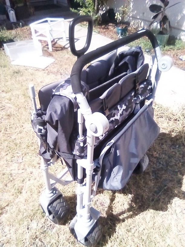 Safety 1st Summit Sprint Quad Wagon Stroller, Charcoal Camo