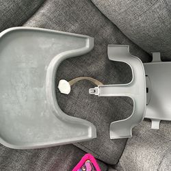 Stokke high chair seat and tray attachment