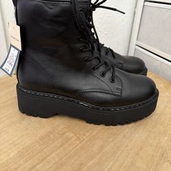 Women’s Combat Boots