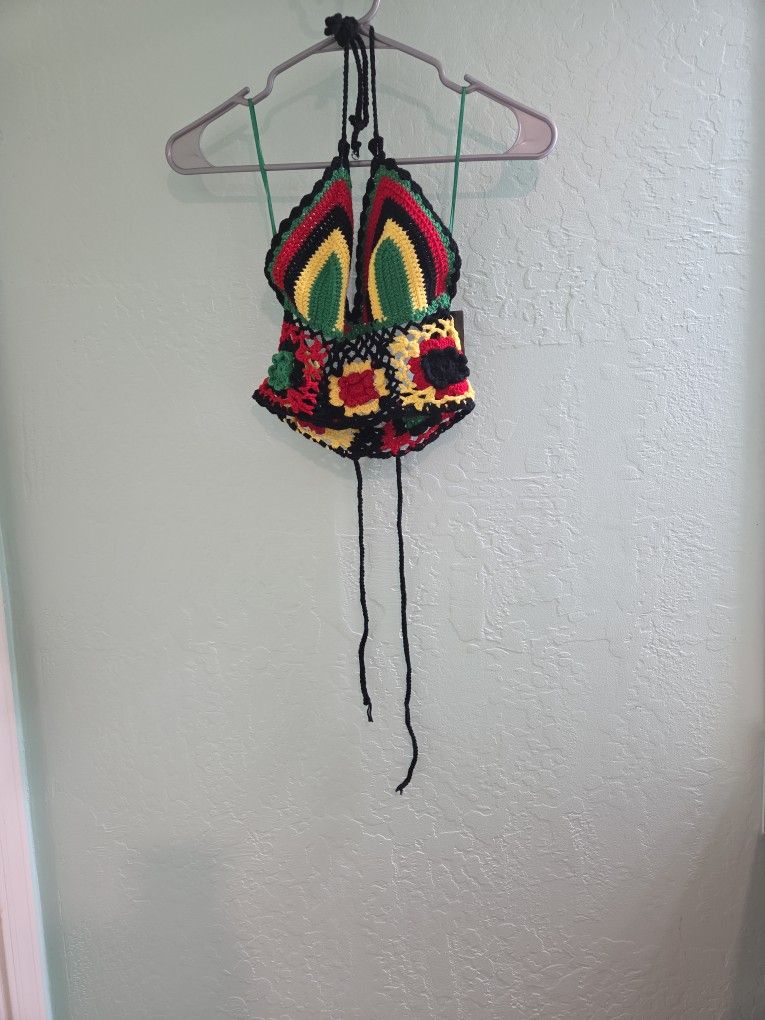 L&B Rasta Crochet Top
