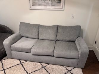 Like-new Kevin Charles couch