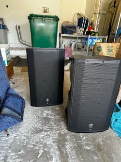 Makie Thump 12 inch speakers