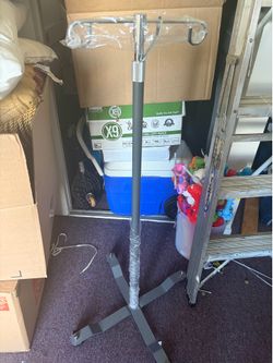 IV POLE