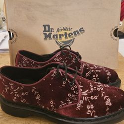 Dr. Martens Size 9