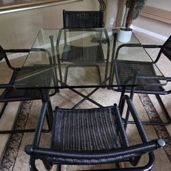 Glass Tabke And 6 Chairs