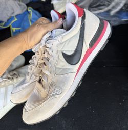 Men's Nike Internationalist Size 10.5