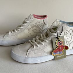 VANS The Lizzie x Sesame Street Mid Embroidered Characters