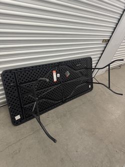 FOLDING  TABLE W/HANDLE, 6FT, BLACK