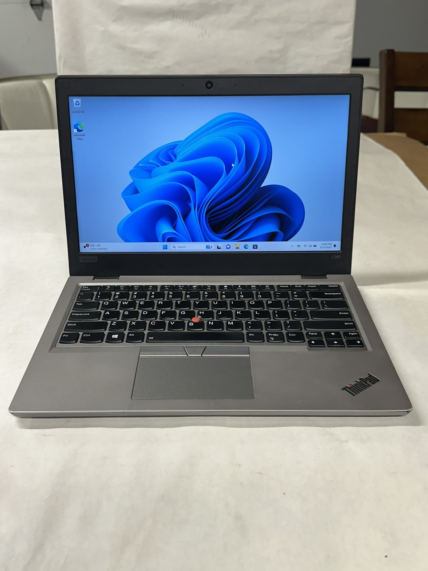 Laptop Lenovo L380 i5 8th Generation Price is Firm Good Condition read descriptio
