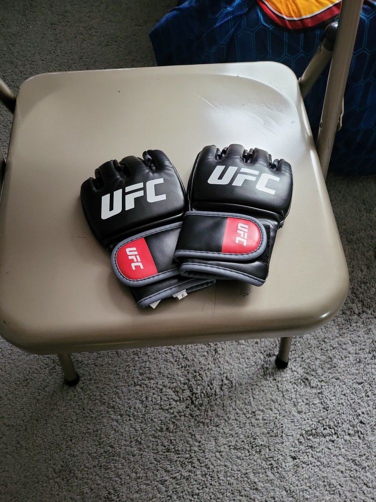 UFC Sparring Gloves