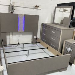 NEW BEDROOM SET QUEEN SIZE BED DRESSERS MIRROR NIGHTSTANDS 