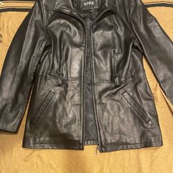 Women’s Blazer / Leather Jacket 