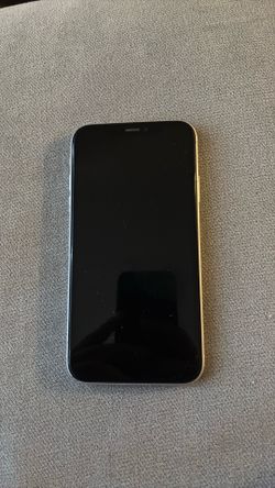 iPhone XR white