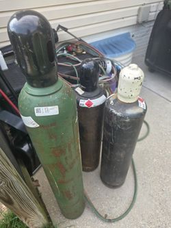 Steel gas cylinders (listed price is for EACH tank)